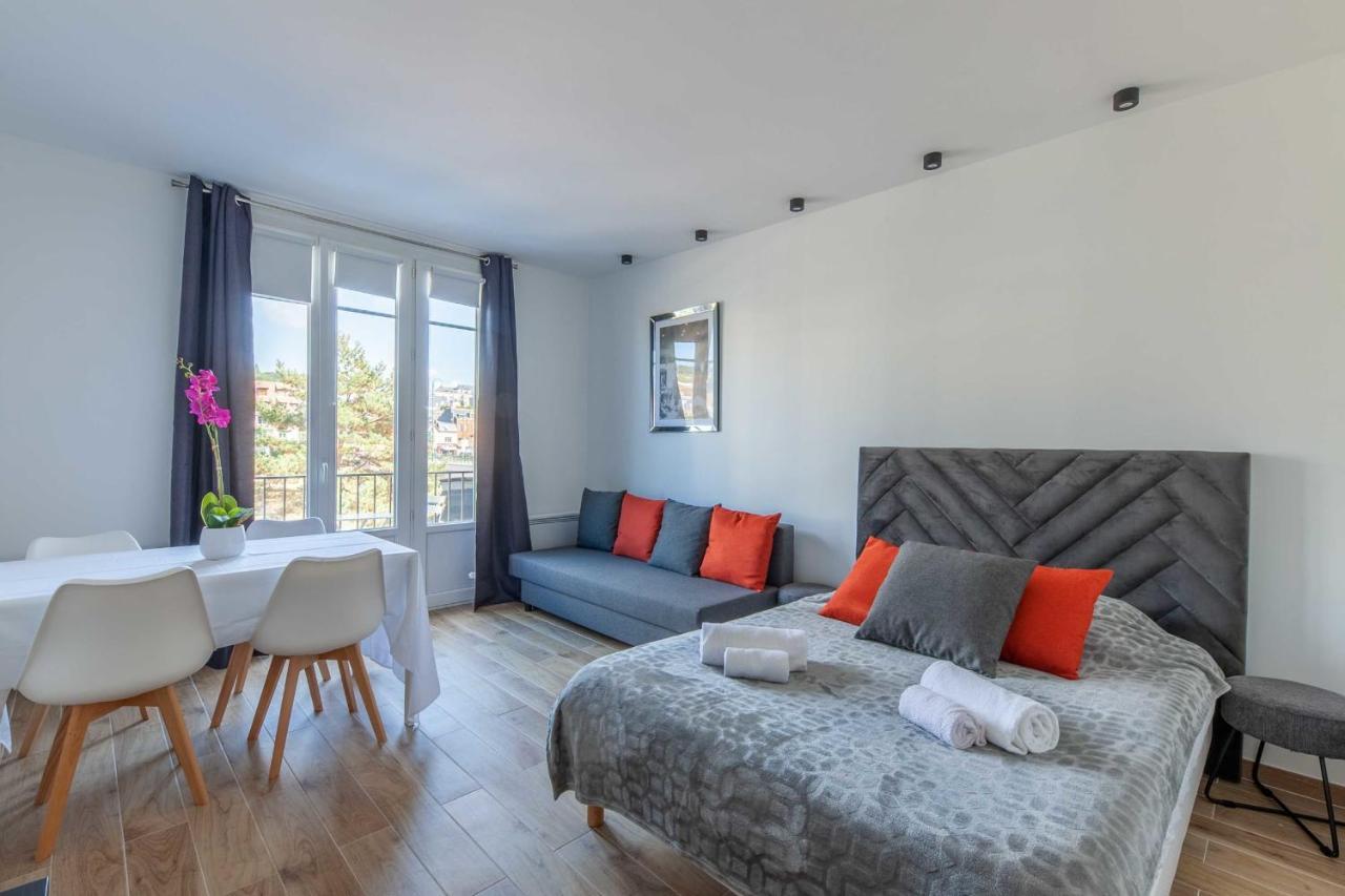 Studio Sleeps 4 With Terrace, 500M Place Morny Довіль Екстер'єр фото